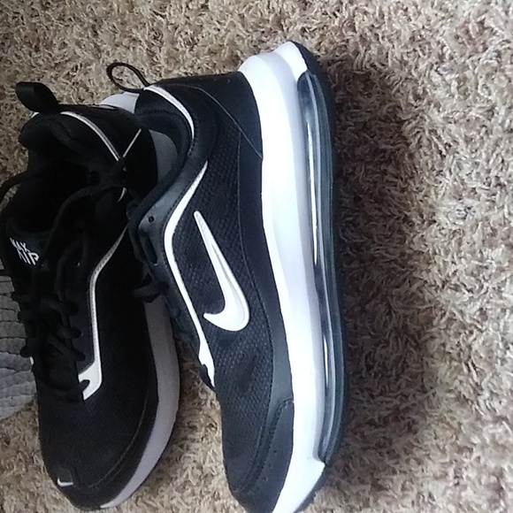 Nike Air Max shoes - Picture 2 of 7